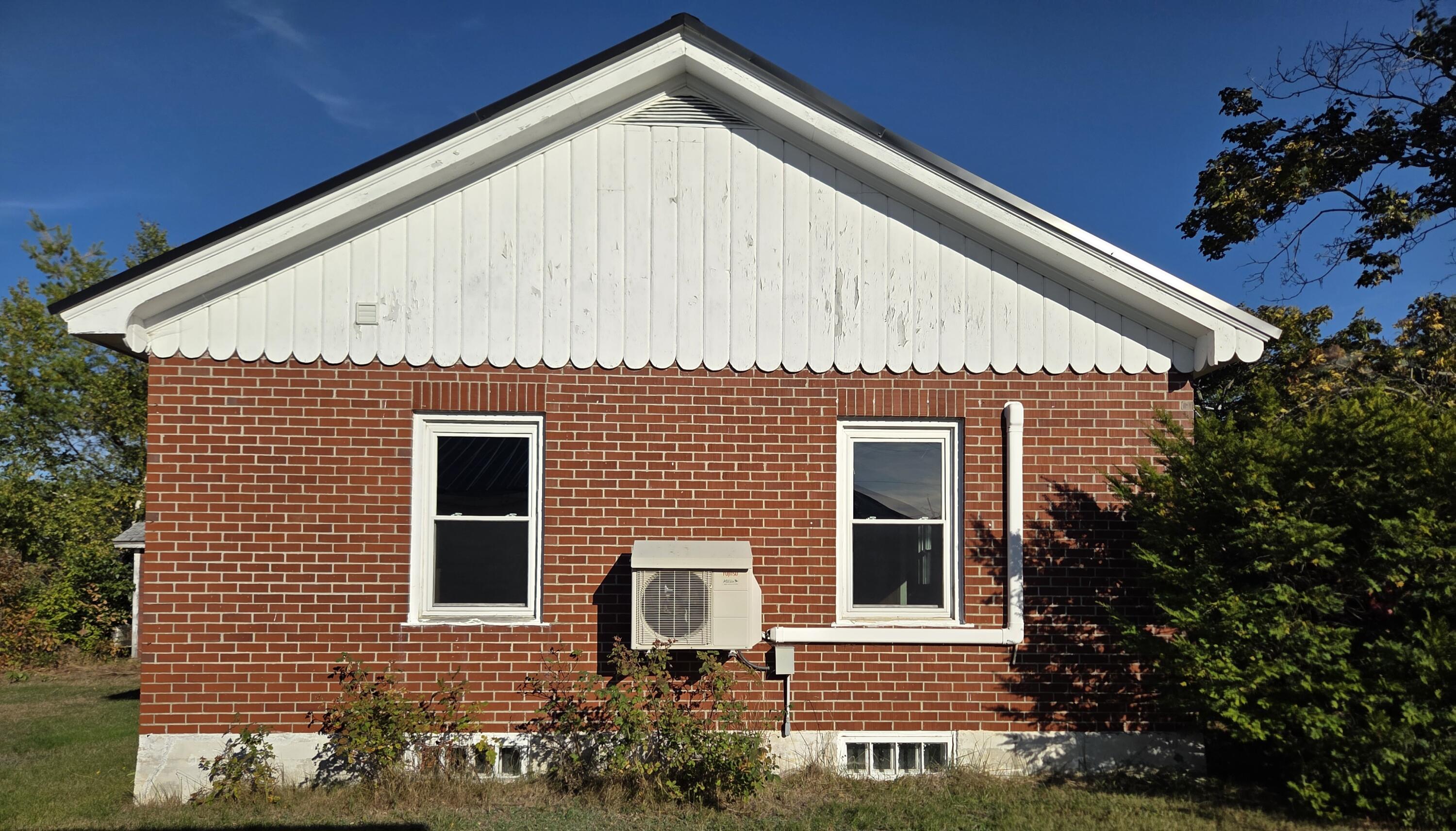 28 Dr Mann Road Skowhegan, ME 04976 - Photo 5 of 37 20250921_163053