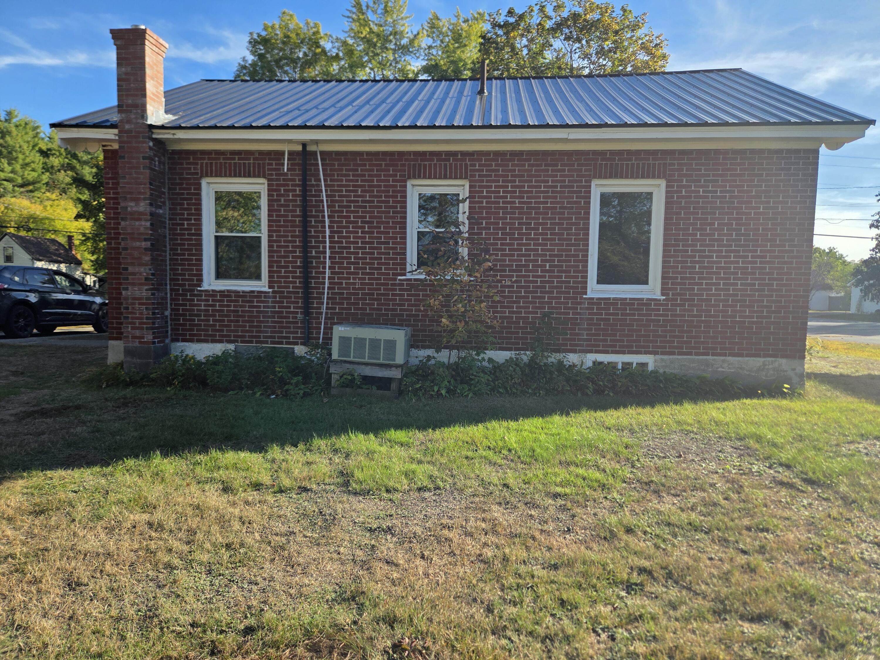 28 Dr Mann Road Skowhegan, ME 04976 - Photo 7 of 37 20250921_163206