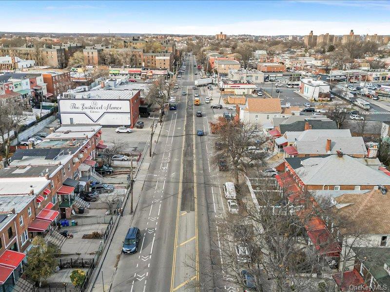 3330 Eastchester Road Bronx, NY 10469 - Photo 6 of 39 a view of a city