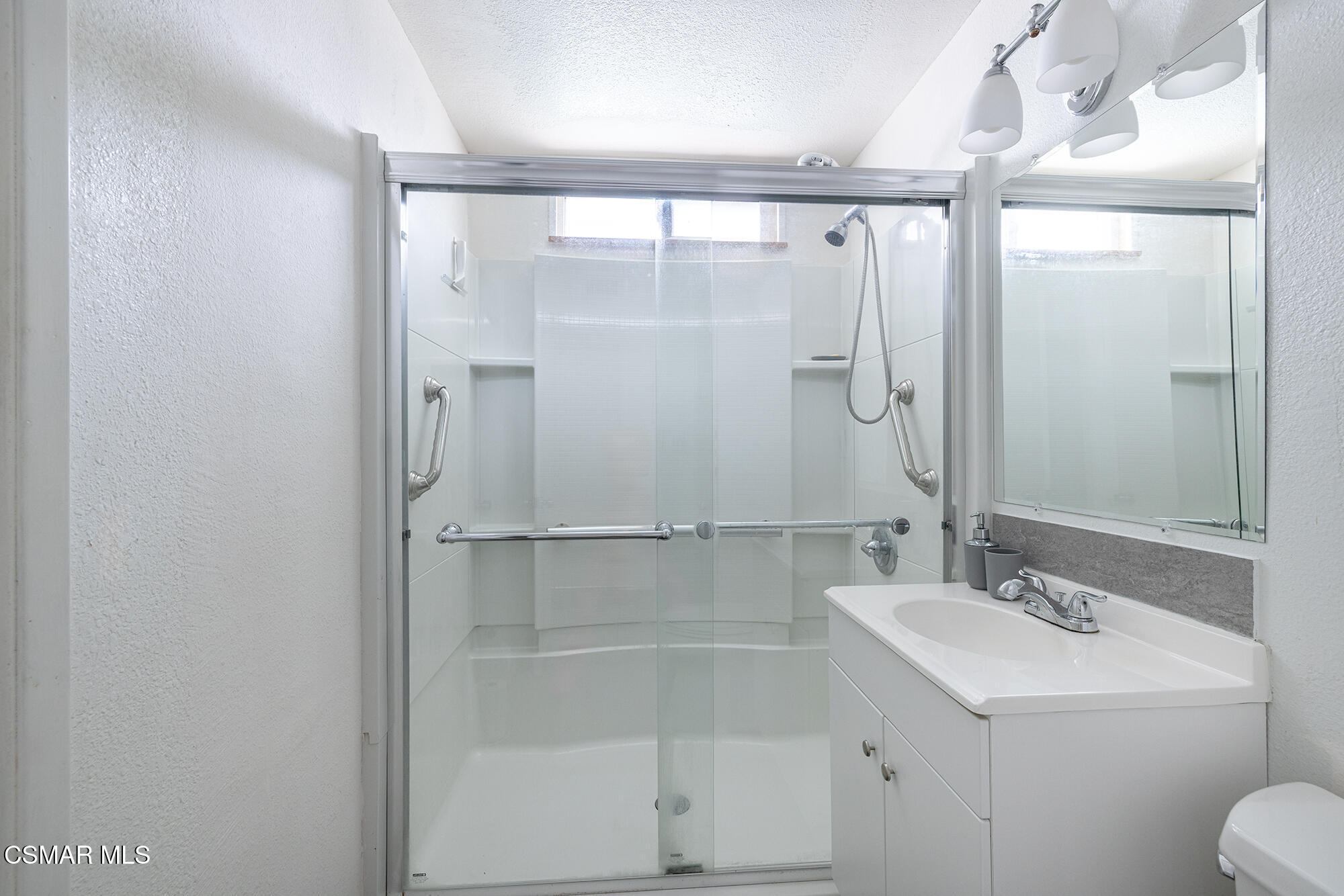 1620 Spence Street Simi Valley, CA 93065 - Photo 19 of 28 Spence17