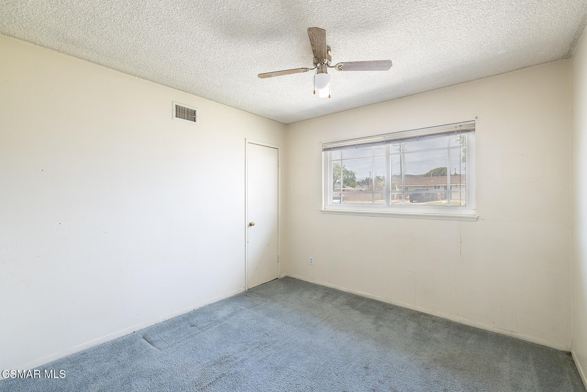 1620 Spence Street Simi Valley, CA 93065 - Photo 20 of 28 Spence18