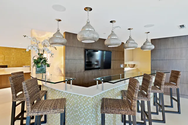 $3,945,000 | 155 South Ocean Avenue, Unit 502, Palm Beach Shores, FL 33404