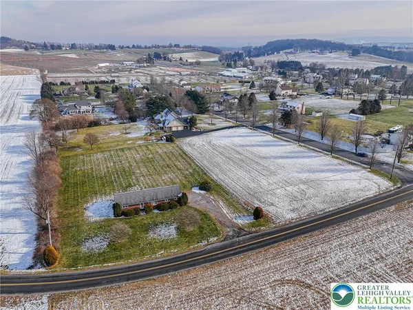 $225,000 | 10114 Dietrich Road, Breinigsville, PA 18031