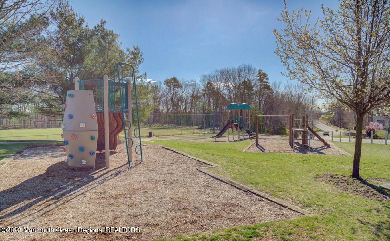 207 Violet Lane Jackson, NJ 08527 - Photo 4 of 5 IMG_0903