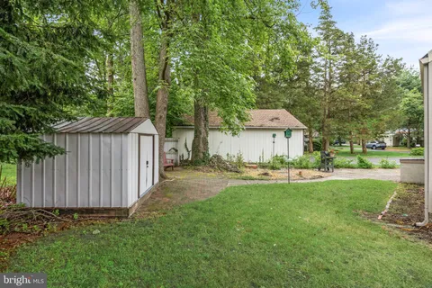 $550,000 | 125 Iroquois Trail, Medford Lakes, NJ 08055