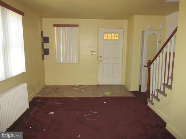 4216 Colborne Road Baltimore, MD 21229 - Photo 2 of 14 Living Room