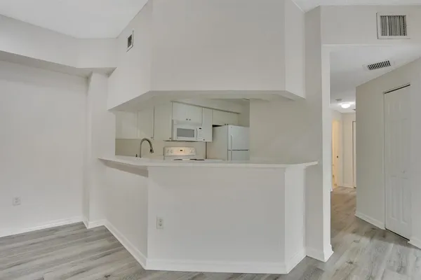 $2,695 | 2725 Anzio Court, Unit 202, Palm Beach Gardens, FL 33410