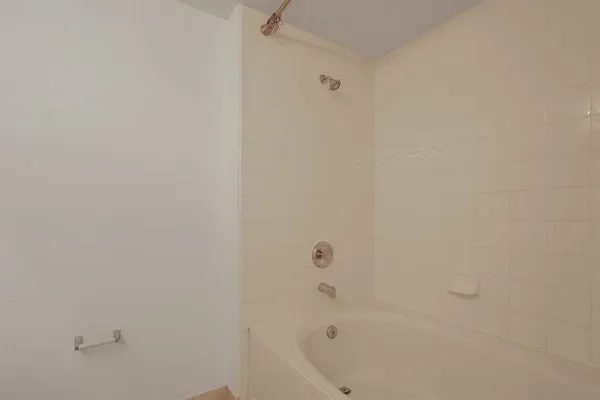 $2,695 | 2725 Anzio Court, Unit 202, Palm Beach Gardens, FL 33410