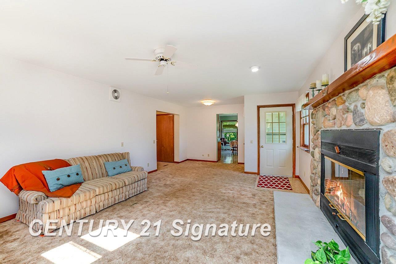 11190 S Road Farwell, MI 48622 - Photo 3 of 24 Gallery Image 3