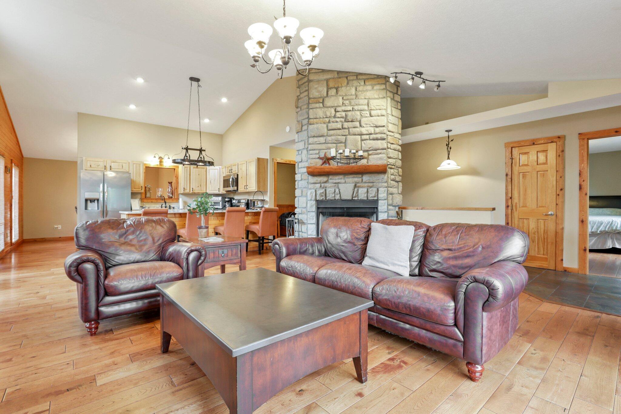 18397 Goat Run Honey Fork Road Logan, OH 43138 - Photo 12 of 65 Main Floor Living Room