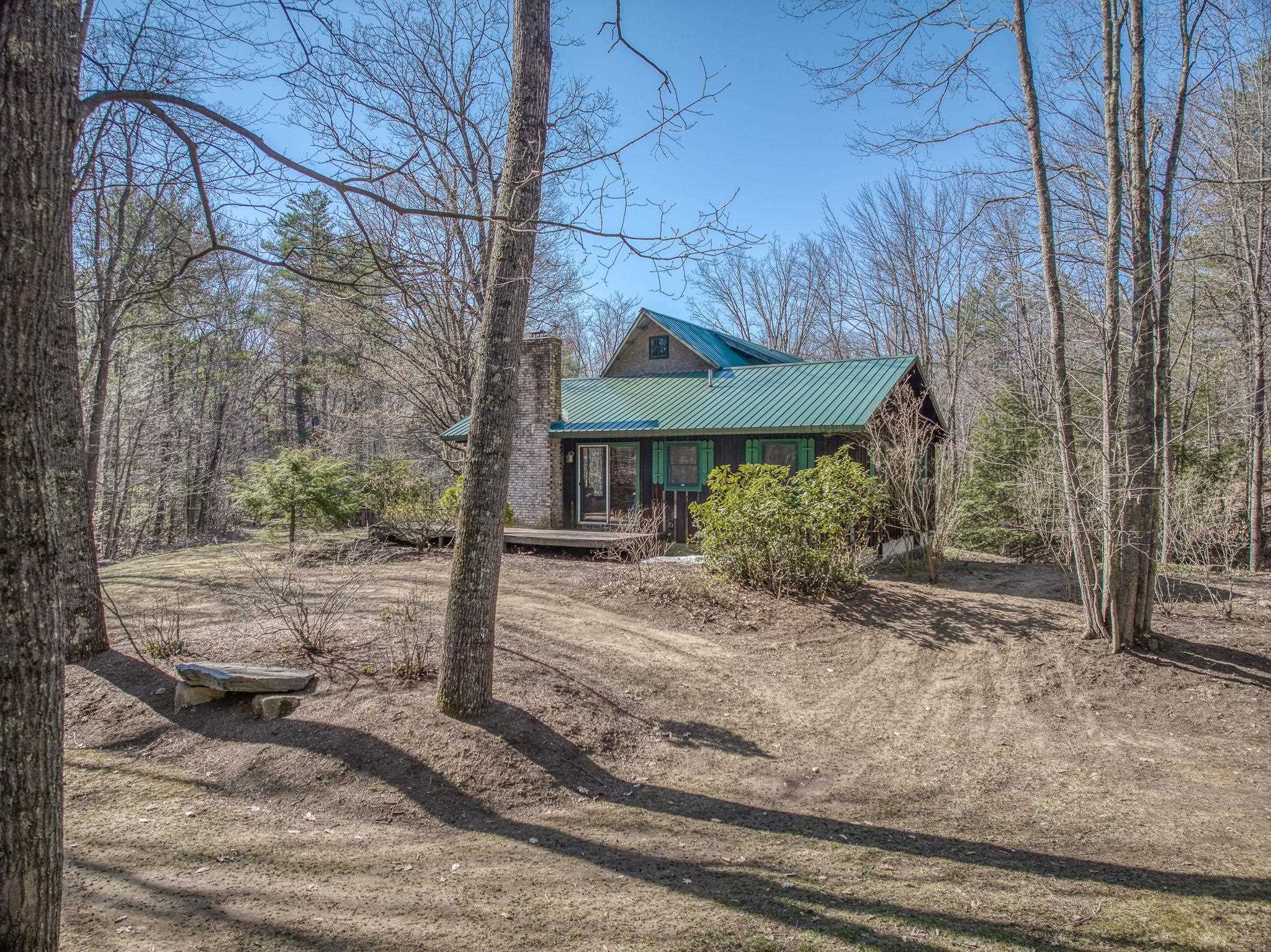 105 Saunders Hill Road New Boston, NH 03070 - Photo 1 of 37 Gallery Image 1