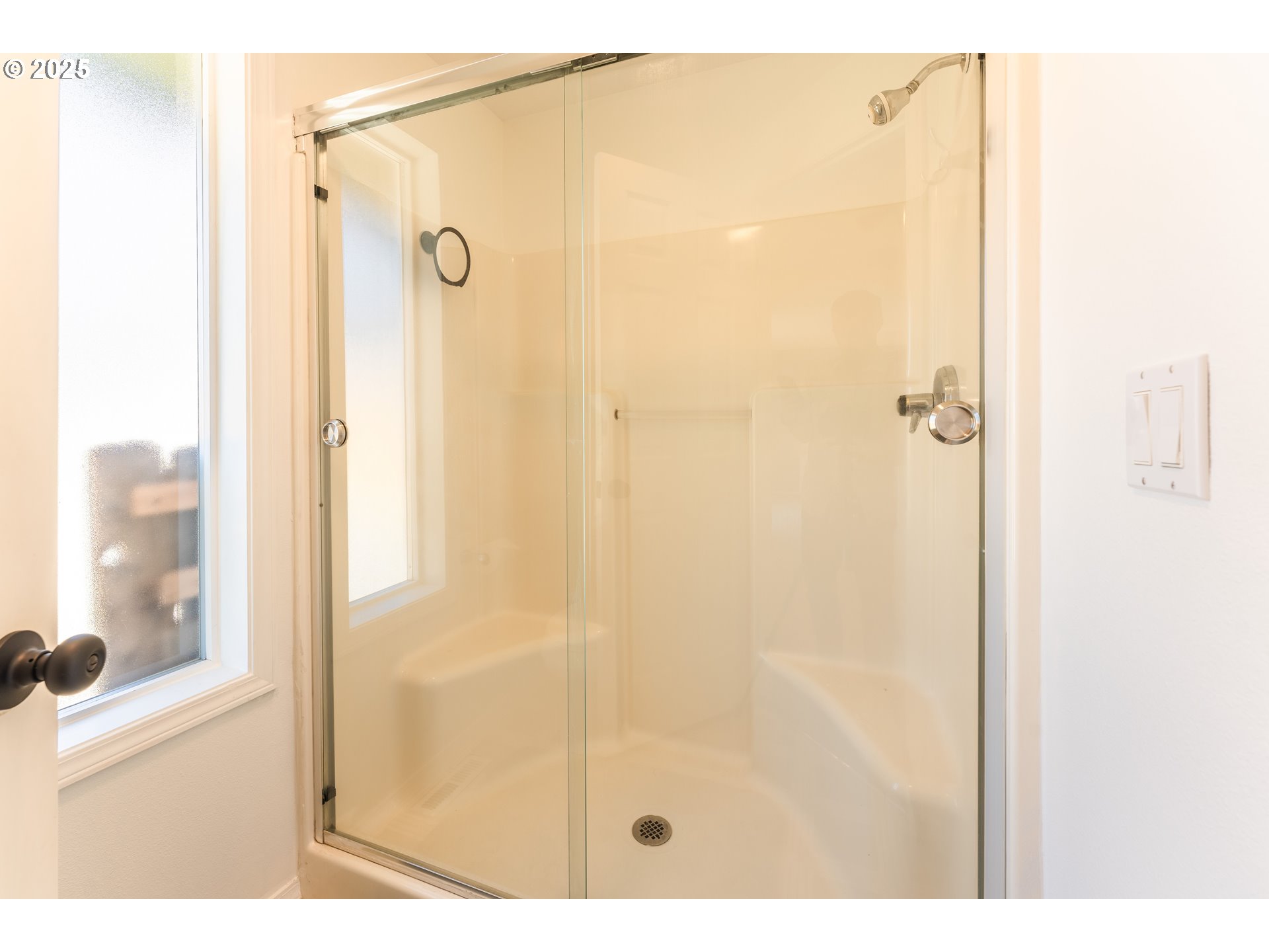 3983 Southeast 30th Street Gresham, OR 97080 - Photo 20 of 34 a bathroom with a shower