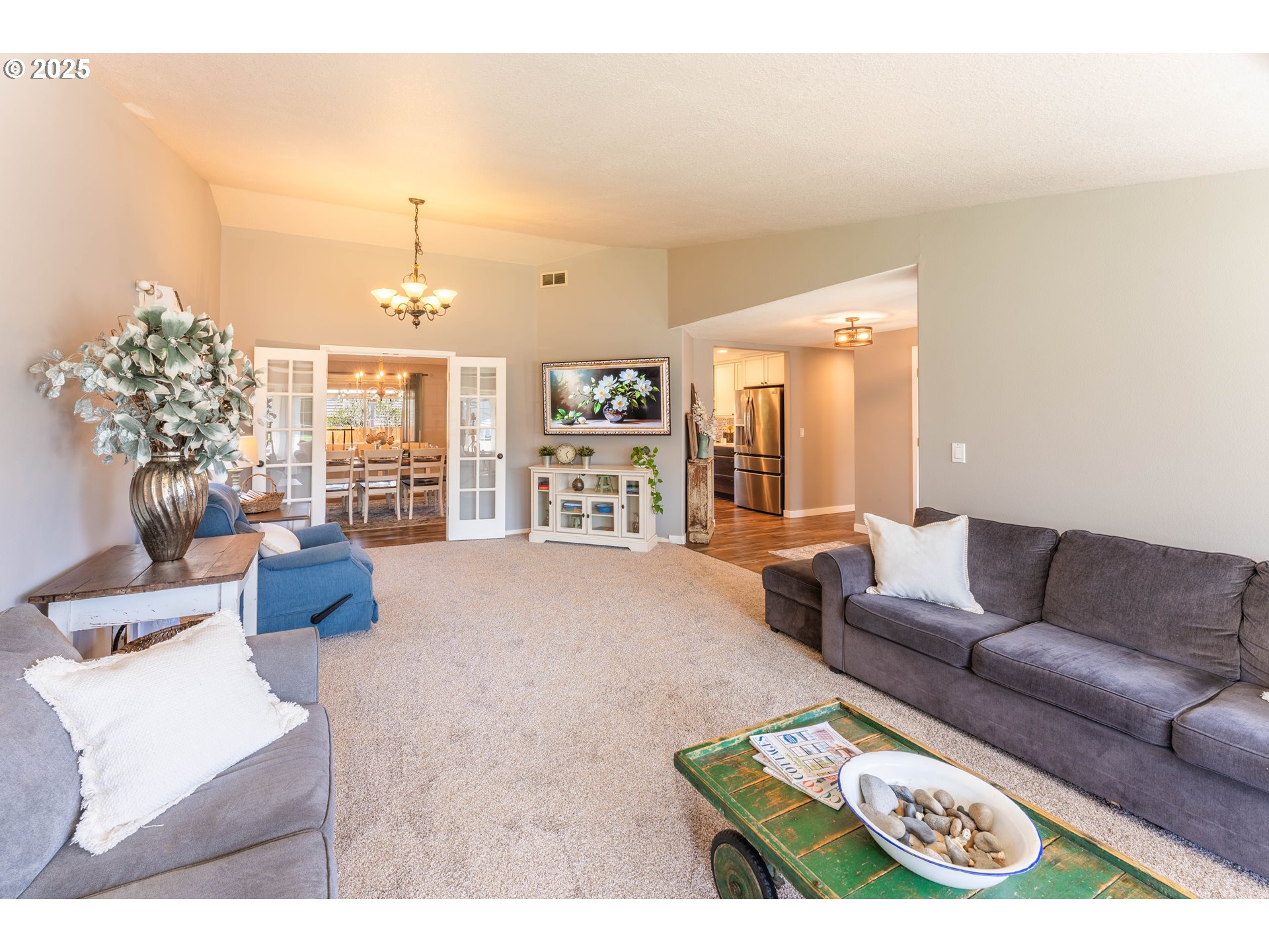 3983 Southeast 30th Street Gresham, OR 97080 - Photo 6 of 34 a living room with furniture and a large window