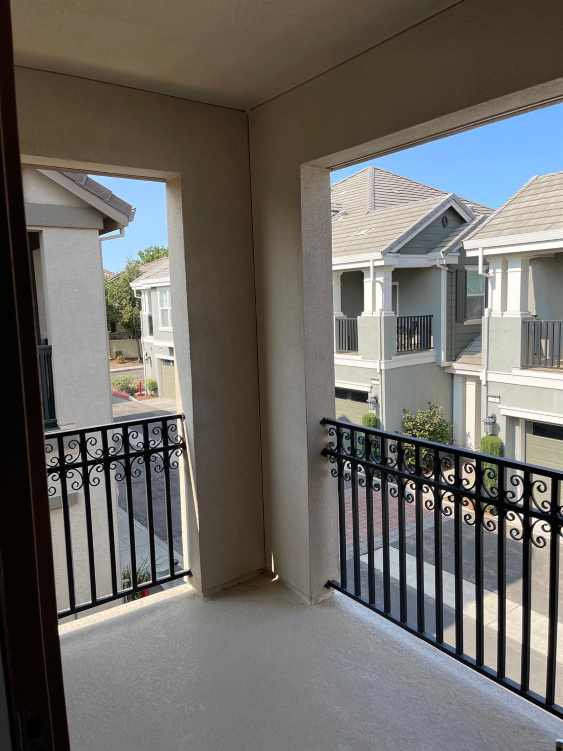 72 South Rio Rapido Drive Tracy, CA 95391 - Photo 4 of 24 a view of a house with a porch