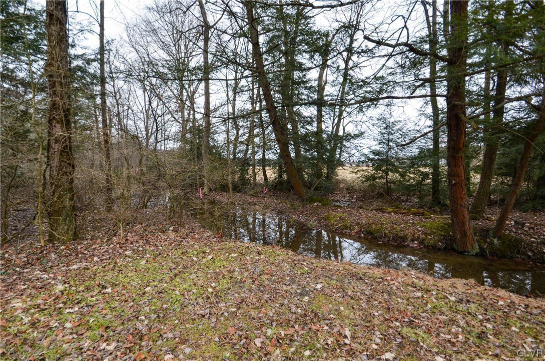 978 Interchange Road Kresgeville, PA 18333 - Photo 3 of 18 Gallery Image 3