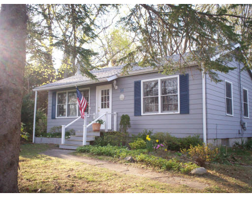 14 Maple Warren, RI 02885 - Photo 1 of 9