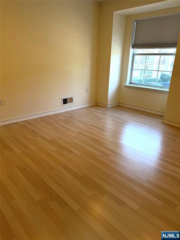 800 River Road, Unit 333 Edgewater, NJ 07020 - Photo 17 of 22 Gallery Image 17