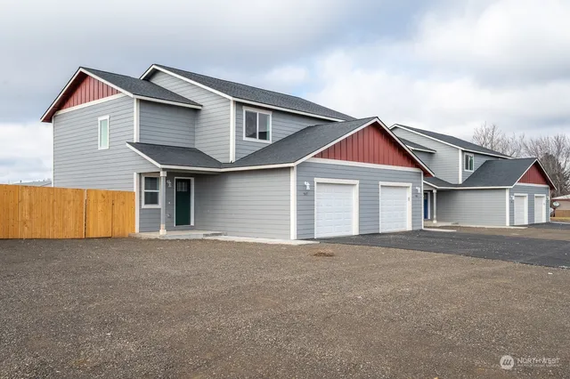 $589,000 | 613-615 South Pine Avenue, Warden, WA 98857