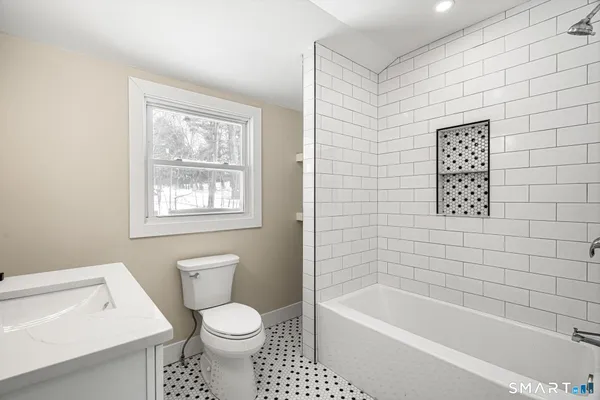 $575,000 | 6 Juniper Ridge Drive, Danbury, CT 06811