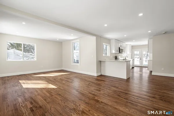 $575,000 | 6 Juniper Ridge Drive, Danbury, CT 06811