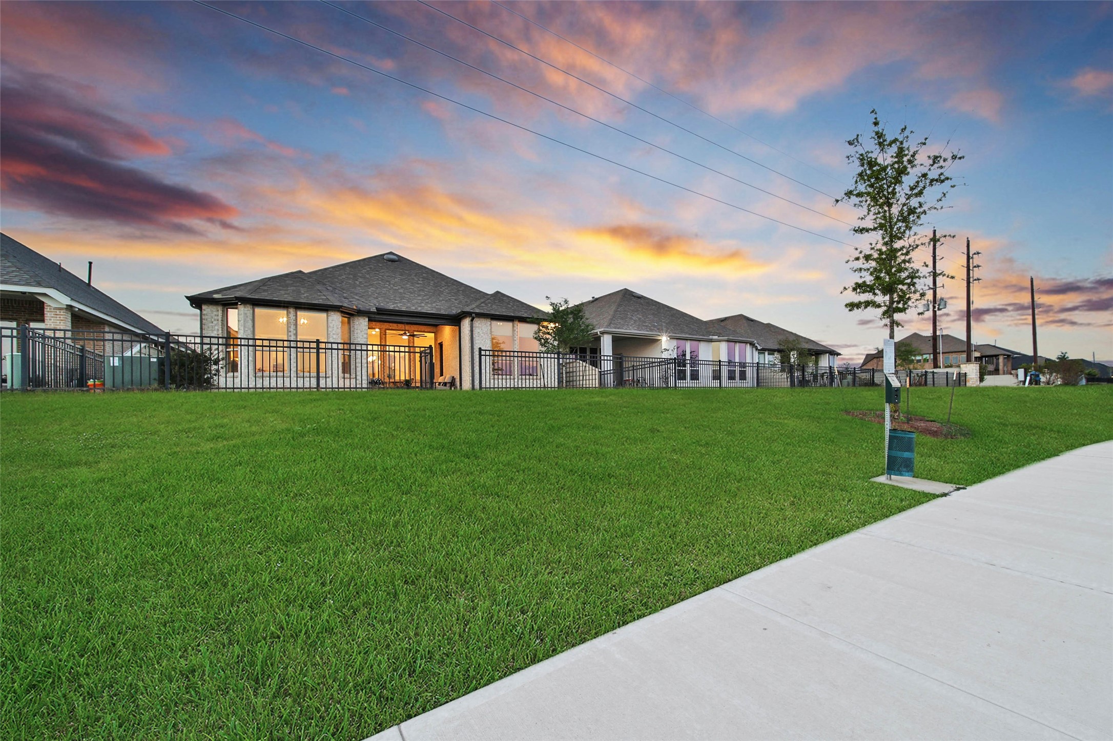 2554 Forbidden Fig Row Manvel, TX 77578 - Photo 36 of 43