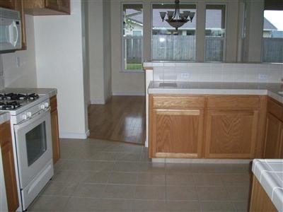 2009 East Duff Avenue Reedley, CA 93654 - Photo 3 of 4 Gallery Image 3