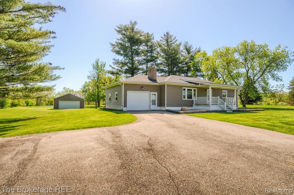 8281 Torrey Road Grand Blanc, MI 48439 - Photo 5 of 35 Gallery Image 5