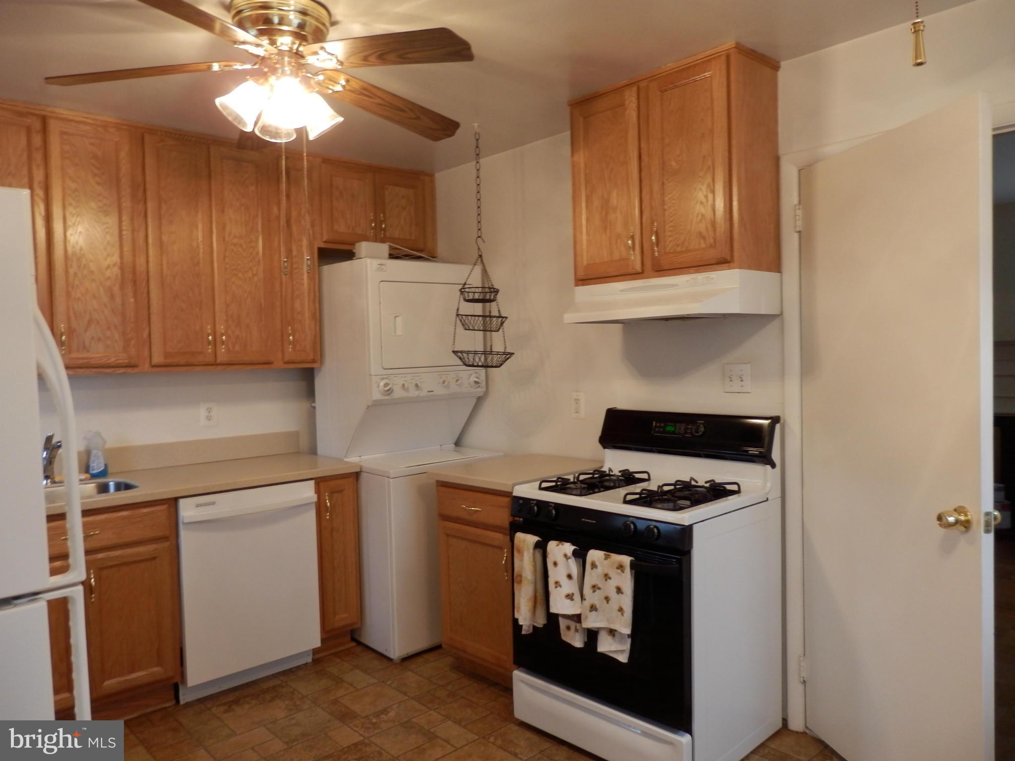 6609 Cimarron Street Springfield, VA 22150 - Photo 3 of 4 Kitchen