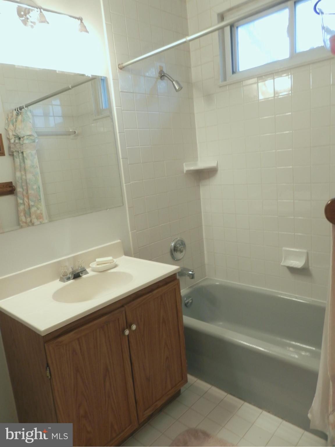 6609 Cimarron Street Springfield, VA 22150 - Photo 4 of 4 Bath