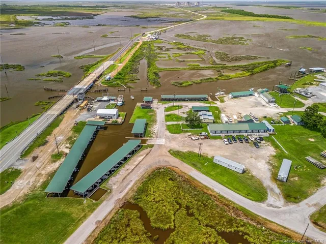 $129,000 | 180 Cooper Ann Lane, Hackberry, LA 70645