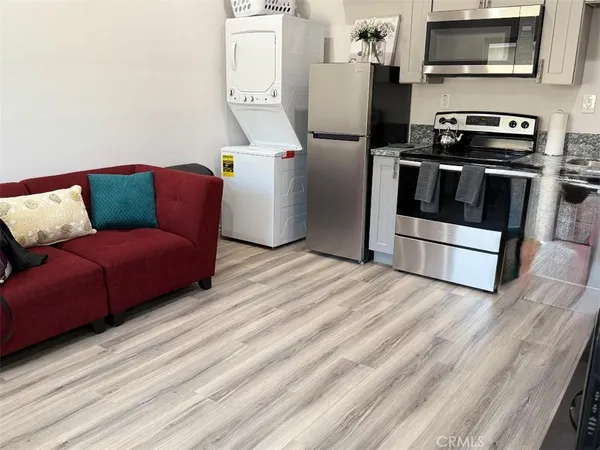 $2,500 | 1901 North Grape, Compton, CA 90222