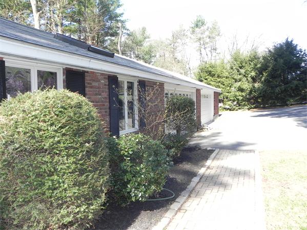 17 Puritan Road Wenham, MA 01984 - Photo 3 of 29 Gallery Image 3