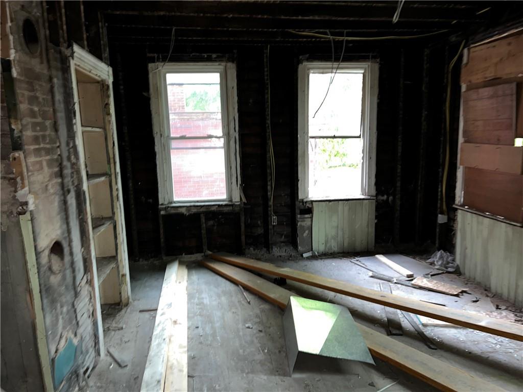 1150 Goettmann Street Pittsburgh, PA 15212 - Photo 20 of 49 a view of bathroom with mirror and window