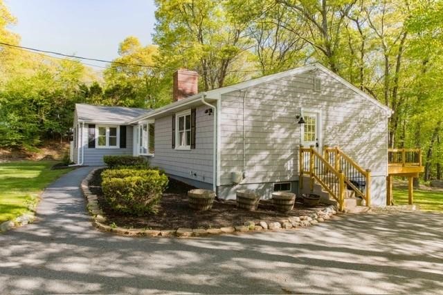 39 Mann School Road Smithfield, RI 02917 - Photo 2 of 18