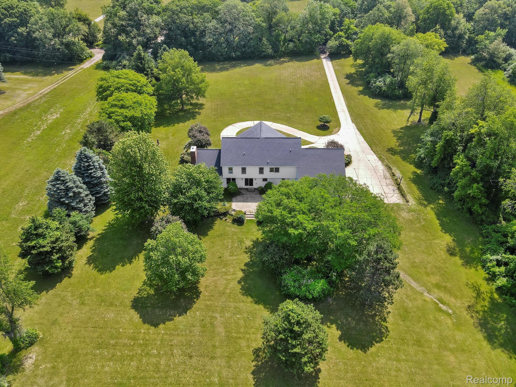 1693 Townsend Road Leonard, MI 48367 - Photo 34 of 38 Gallery Image 34