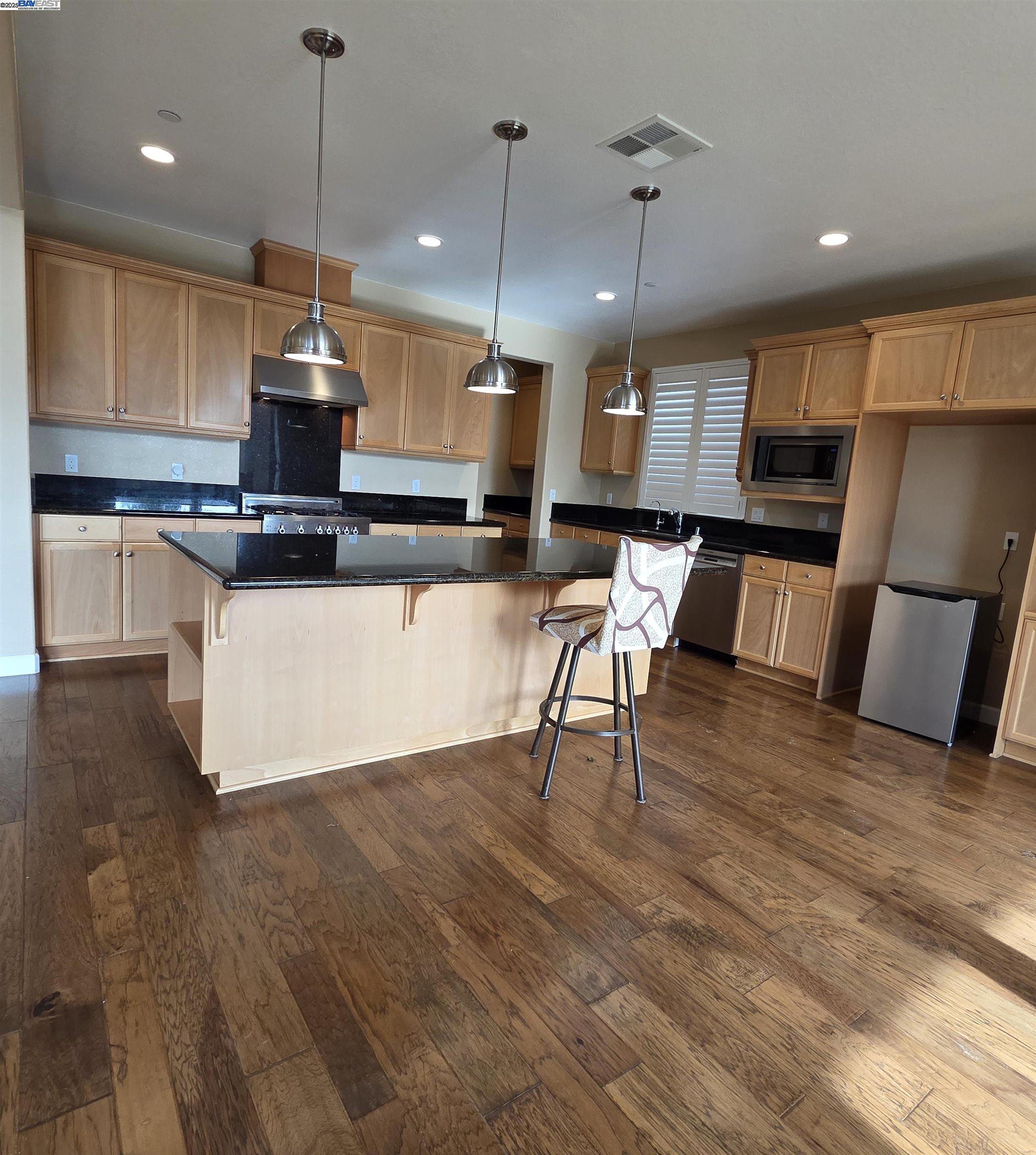 3548 Rapallo Way Manteca, CA 95337 - Photo 11 of 51