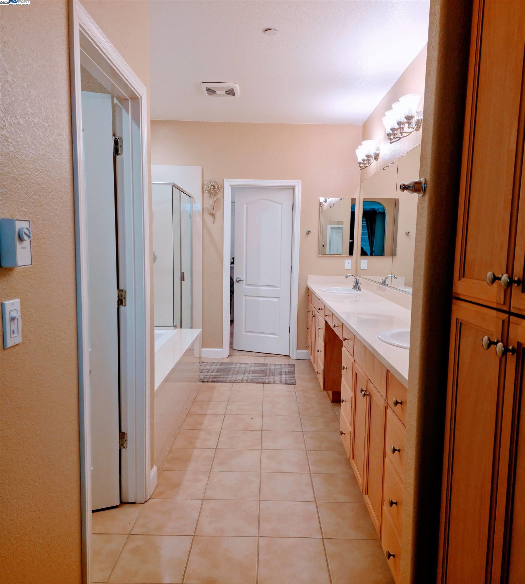 3548 Rapallo Way Manteca, CA 95337 - Photo 18 of 51