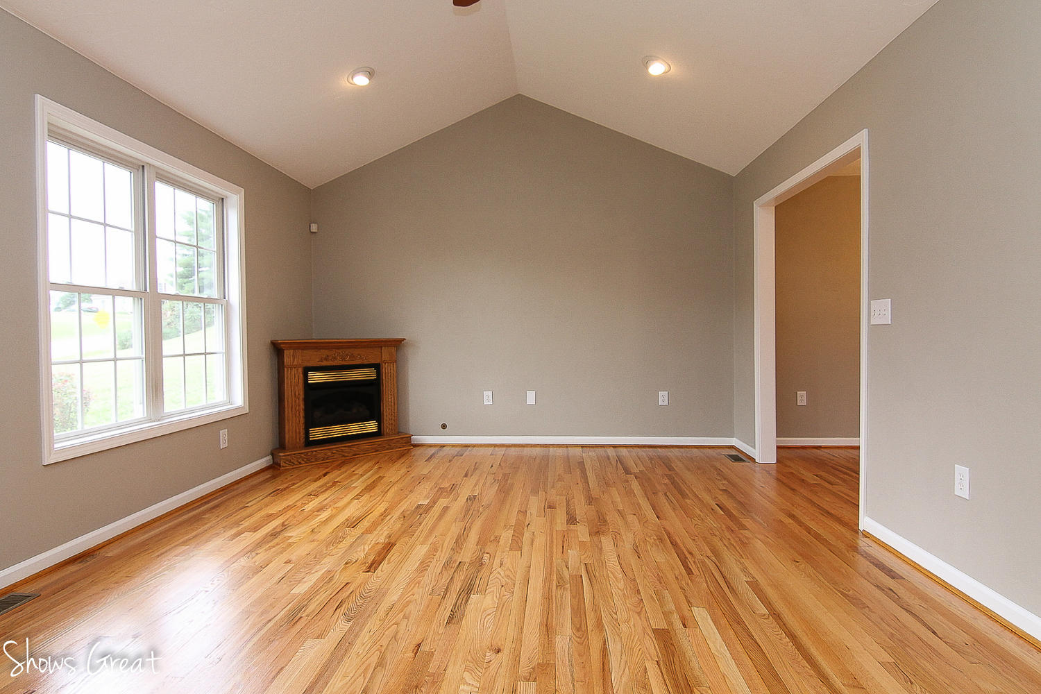 711 North Mill Road Salem, VA 24153 - Photo 4 of 36 great room1