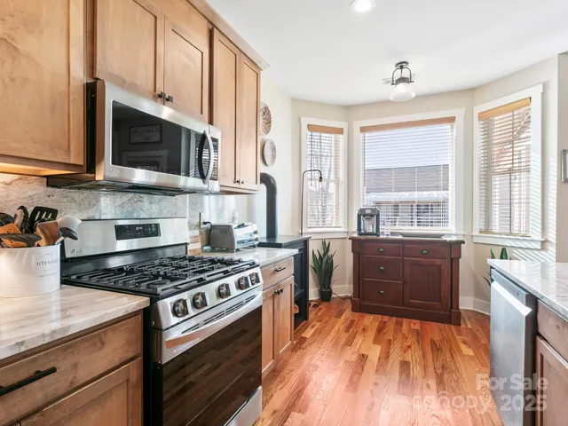 $444,000 | 371 Beechnut Drive, Hendersonville, NC 28739