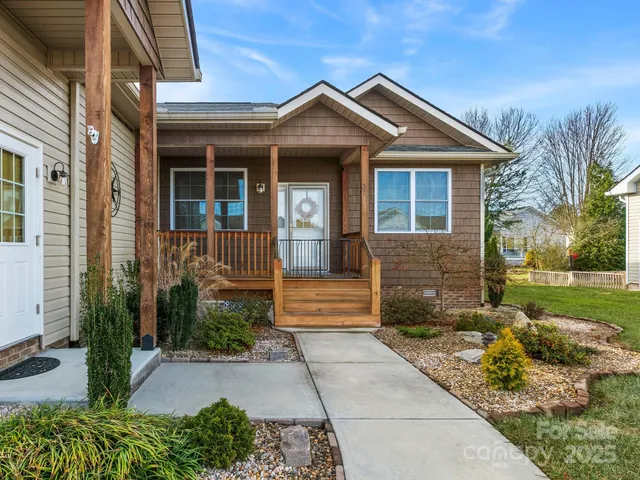 $444,000 | 371 Beechnut Drive, Hendersonville, NC 28739