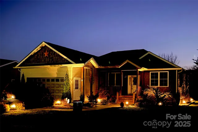 $444,000 | 371 Beechnut Drive, Hendersonville, NC 28739