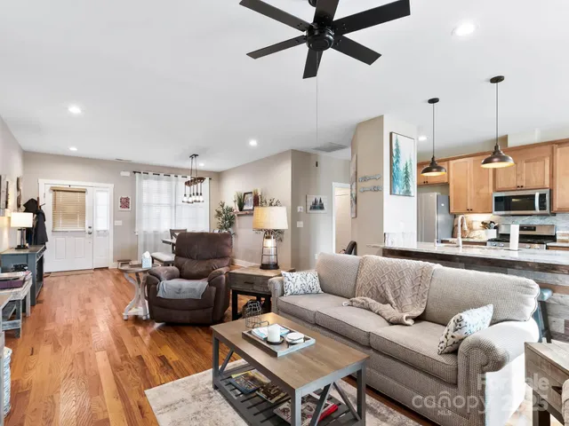 $444,000 | 371 Beechnut Drive, Hendersonville, NC 28739