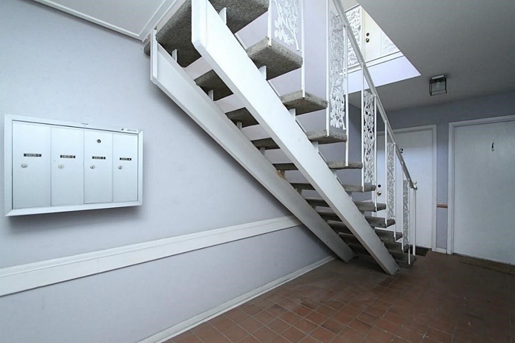 2605 Marilee Lane, Unit 2 Houston, TX 77057 - Photo 2 of 13 a view of an entryway