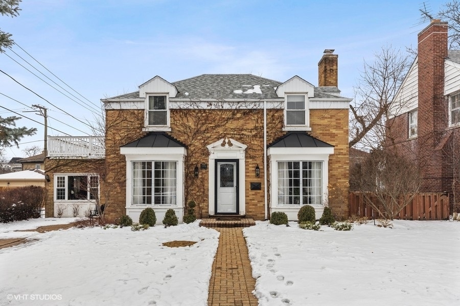 5950 North Kenneth Avenue Chicago, IL 60646 - Photo 1 of 34