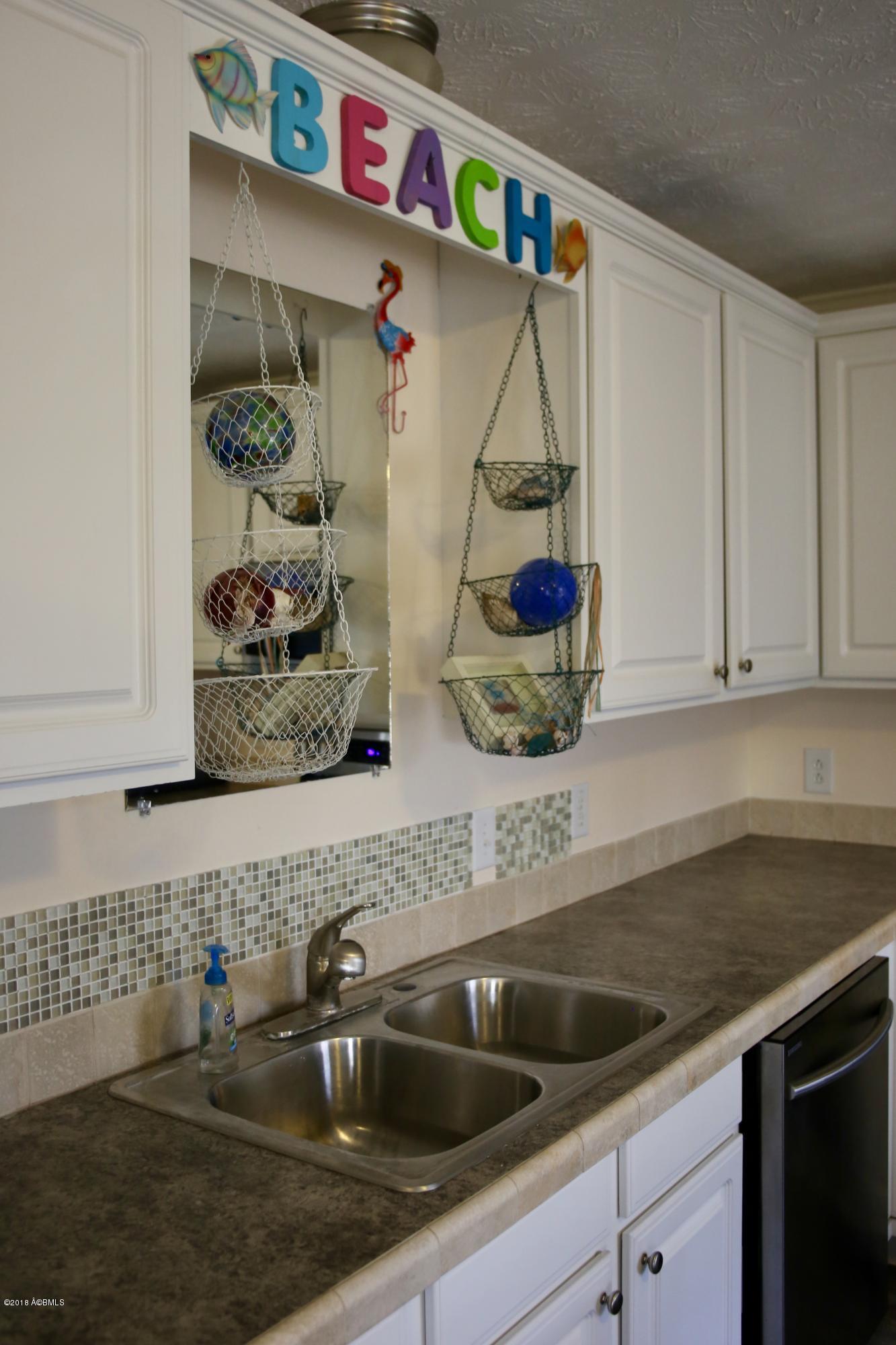 9 View Point Circle St. Helena Island, SC 29920 - Photo 5 of 36 Kitchen