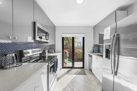 $1,595,000 | 215 North Swinton Avenue, Delray Beach, FL 33444