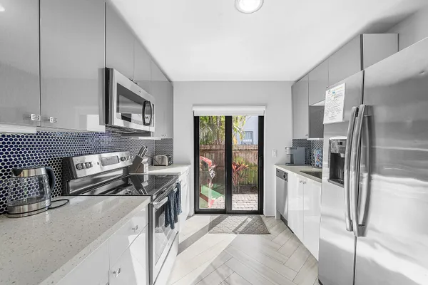 $1,495,000 | 215 North Swinton Avenue, Delray Beach, FL 33444