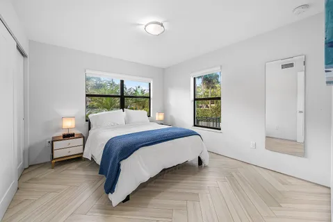 $1,595,000 | 215 North Swinton Avenue, Delray Beach, FL 33444