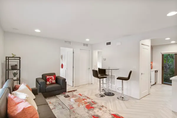 $1,495,000 | 215 North Swinton Avenue, Delray Beach, FL 33444