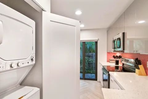 $1,595,000 | 215 North Swinton Avenue, Delray Beach, FL 33444